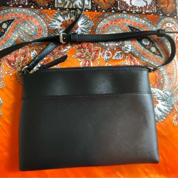 DKNY Black crossbody bag with adjustable strap 100%PVC - Picture 4 of 16